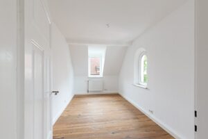 Kind/Arbeitszimmer